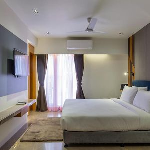 Superior King Suite